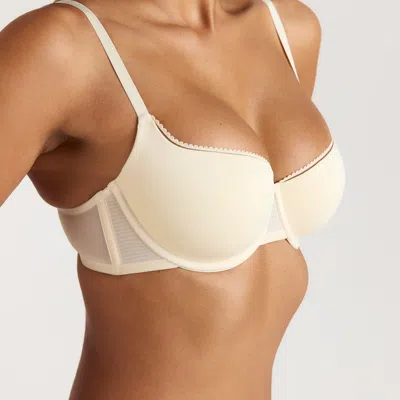 Lounge Latte In White