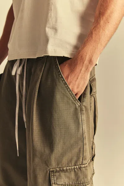 Elwood Baggy Cargo Short In Green