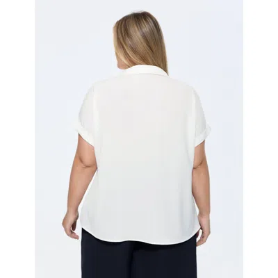 Bloomchic Knotted Hem Placket Plain Blouse In White