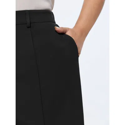 Bloomchic Pull-on Straight-leg Shorts In Black