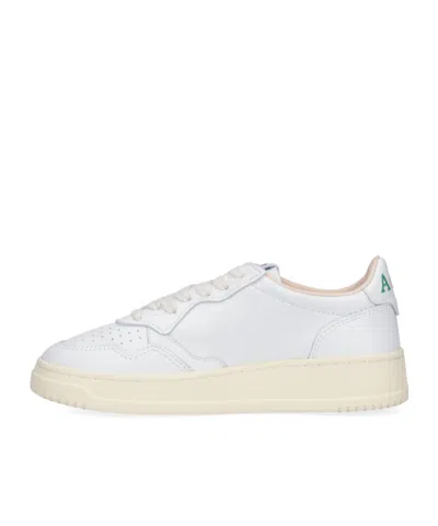 Autry Medalis Low Aulm Ll22 Sneakers In White