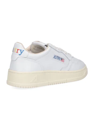 Autry Medalis Low Aulm Ll22 Sneakers In White