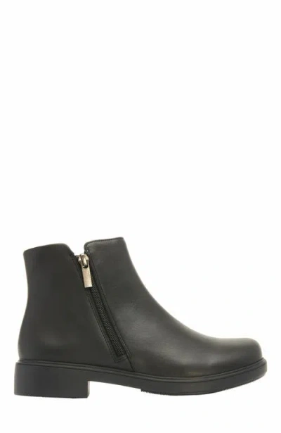 Abeo Compass Zip Boot In Multi