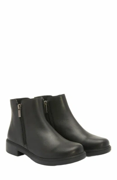 Abeo Compass Zip Boot In Multi