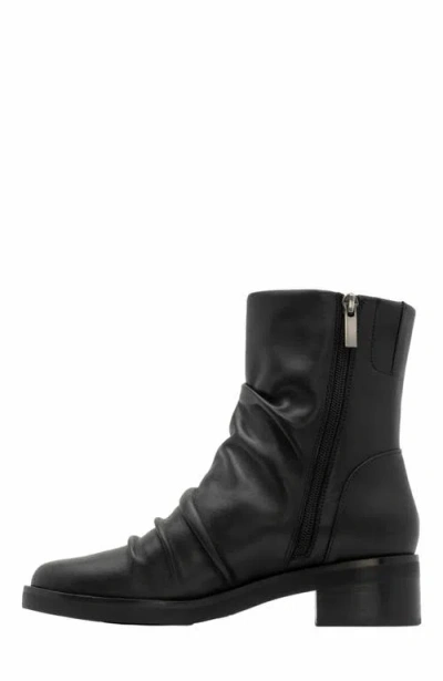 Abeo Traverse Scrunch Boot In Black