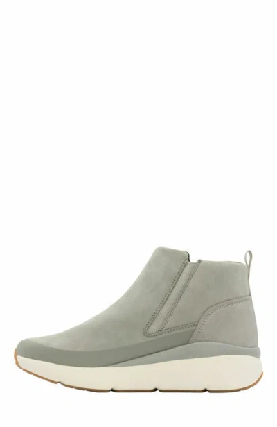 Abeo Mxv Shift Zip Bootie In Gray