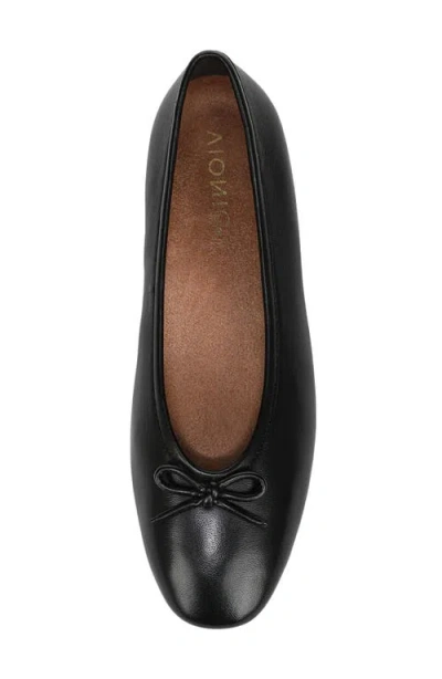 Vionic Larissa Ballet Flat In Black