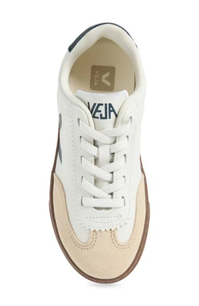 Veja Kids Leather Small Volley Trainers In White
