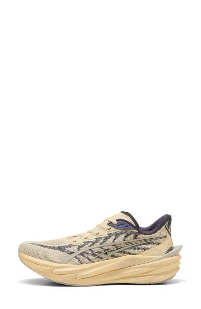 Puma Deviate Nitro 4 Running Shoe In Yellow
