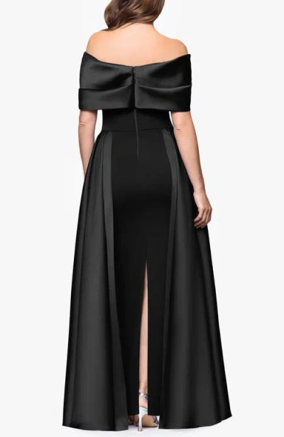 Betsy & Adam Off The Shoulder Cape Detail Gown In Black