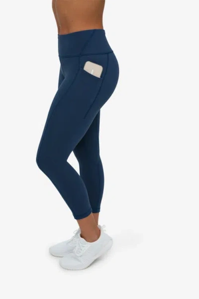 Bloquv Compression Capri Leggings In Blue