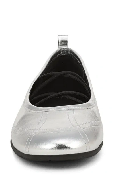 Vince Coralie Leather Ballet Flats In Silver