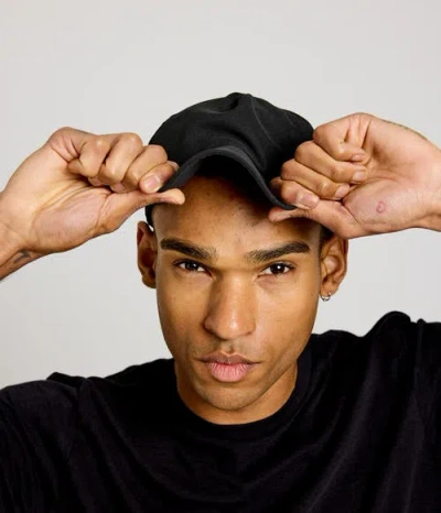 Known Supply Performance Hat In Black