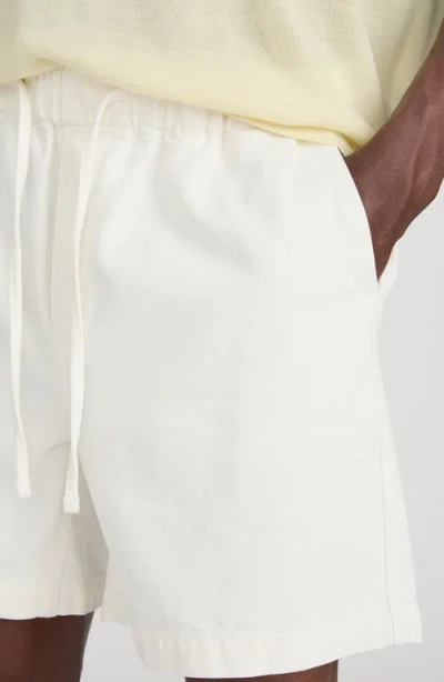 Frame Cotton Canvas Drawstring Shorts In White