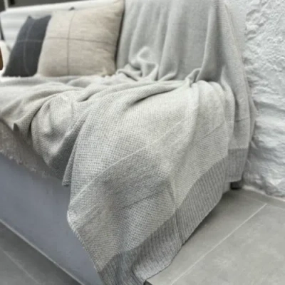 Loom.ist Wool Blended Throw