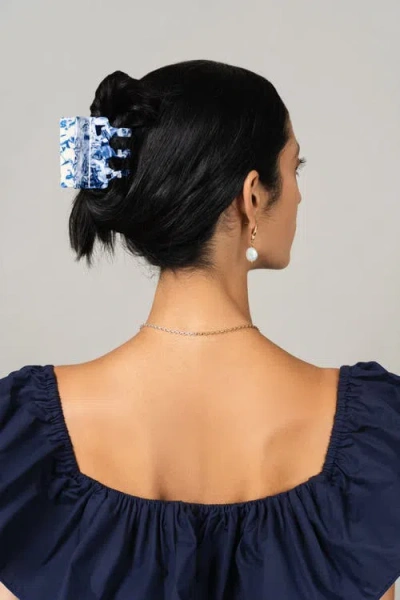 Mle Gemini Claw In Blue