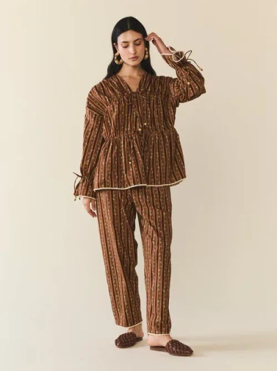Eddy Isle Top In Brown