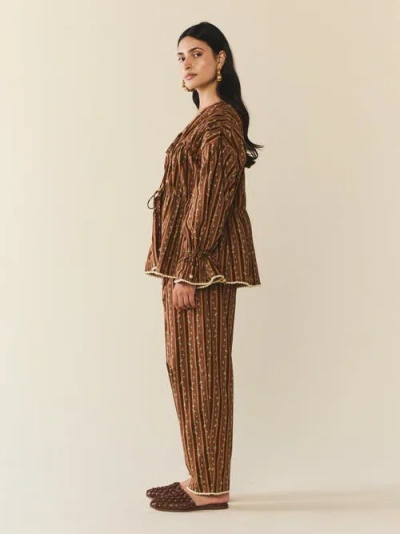 Eddy Isle Top In Brown