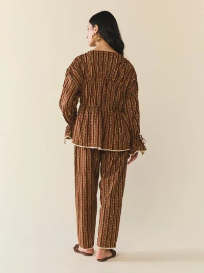 Eddy Isle Top In Brown