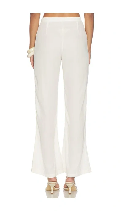 Baobab Moda Operandi In White