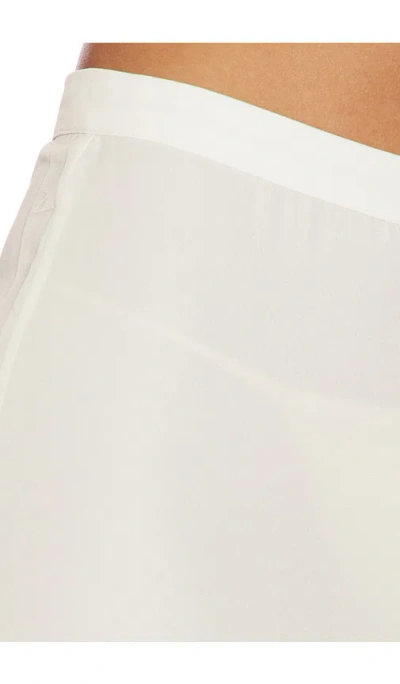 Baobab Moda Operandi In White