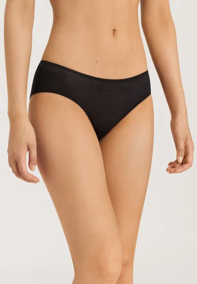 Hanro Invisible Touch Microfiber Seamless Bikini Brief In Black