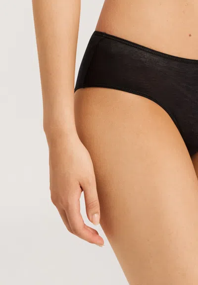 Hanro Invisible Touch Microfiber Seamless Bikini Brief In Black