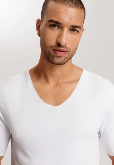 Hanro Cotton Sporty V-neck Cotton T-shirt In White