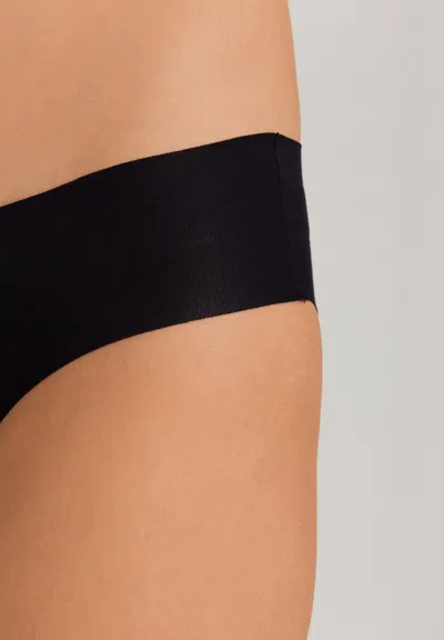 Hanro Invisible Touch Microfiber Seamless Bikini Brief In Black