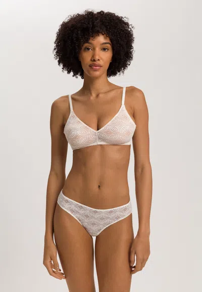 Hanro Ruby Geometric Lace Soft Cup Bra In White