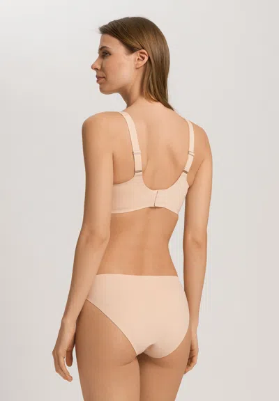 Hanro Invisible Touch Microfiber Soft Cup Bra In Neutral