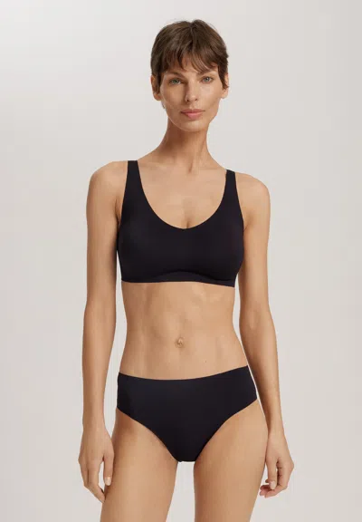 Hanro Invisible Touch Microfiber Soft Cup Bra In Black