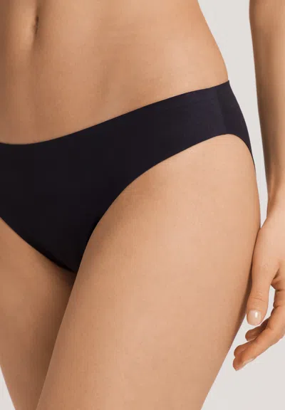 Hanro Invisible Touch Microfiber Seamless Bikini Brief In Black