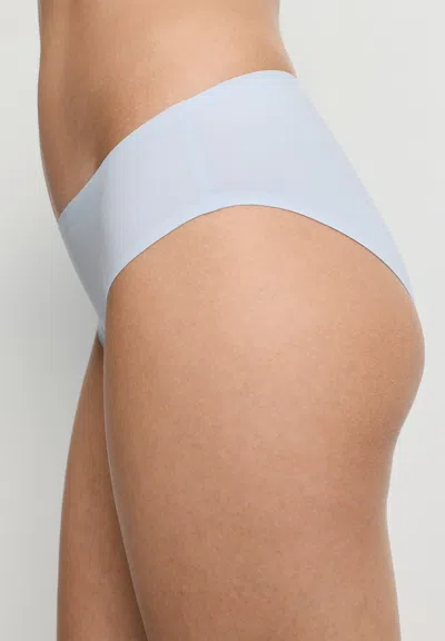 Hanro Invisible Touch Microfiber Seamless High Cut Brief In Multi