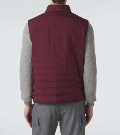 Brunello Cucinelli Lightweight Techno Fabric Down Vest In Burgundy