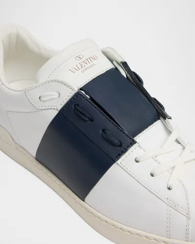 Valentino Garavani Minimalist Leather Sneakers With Contrasting Stripe Detail And Vlogo Signature In White