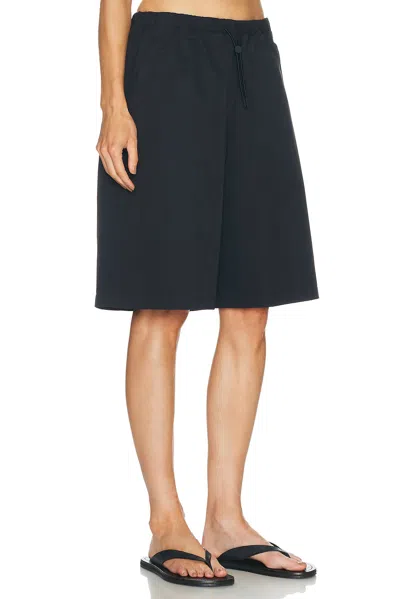 On Bermuda Short In Multi