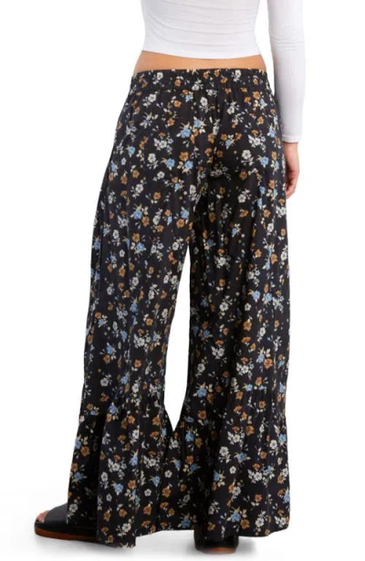 Billy T Drawstring Waist Tiered Pants In Multi