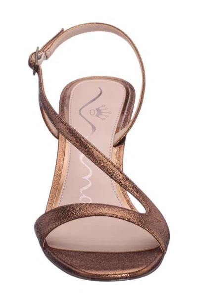 Nina Bubbles Sandal In Multi