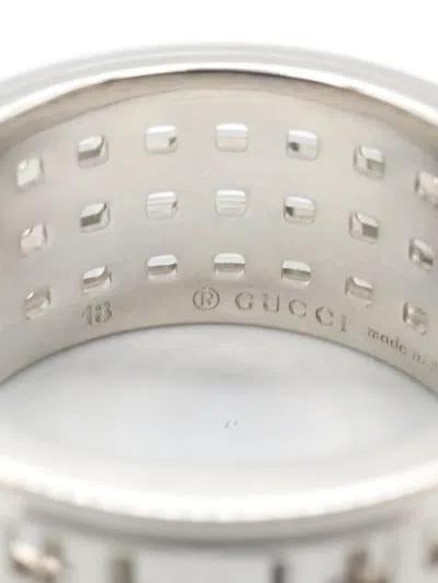 Pre-owned Gucci Grid-cutout Ring In Silver