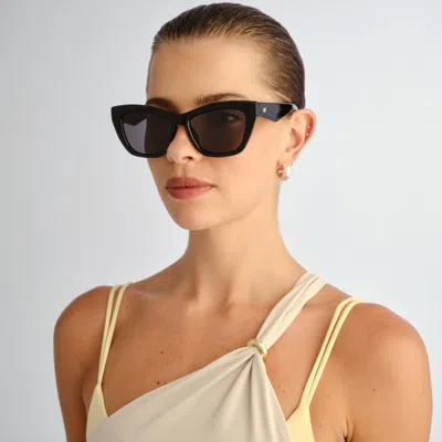 Le Specs Lumen +