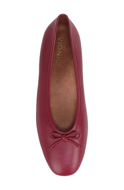 Vionic Larissa Ballet Flat In Red