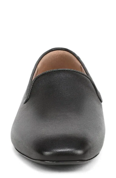 Naturalizer Charm Flat In Black