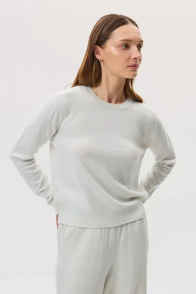 Johnstons Of Elgin Cashmere White Round Neck Jumper In Gray