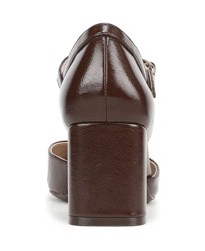 Naturalizer Yasmin Pump In Brown