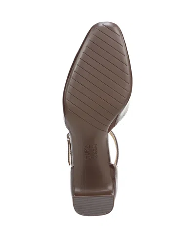 Naturalizer Yasmin Pump In Brown