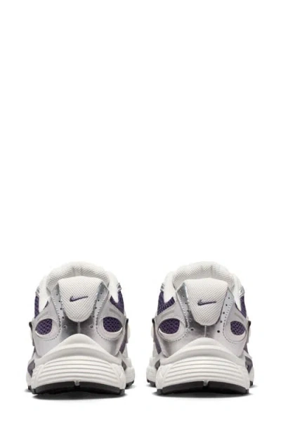 Nike V5 Rnr Sneaker In Multi