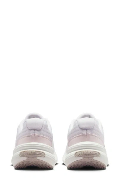 Nike Uplift Sc Sneaker In White
