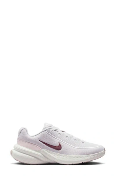 Nike Uplift Sc Sneaker In White