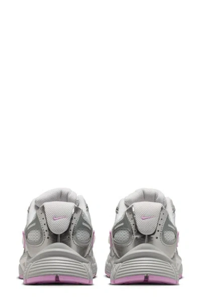 Nike V5 Rnr Sneaker In Multi